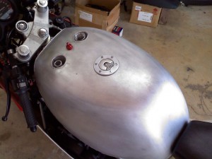 Bare aluminum tank