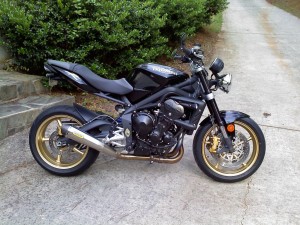 2010 Street Triple R side