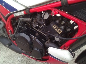 RZ350 engine