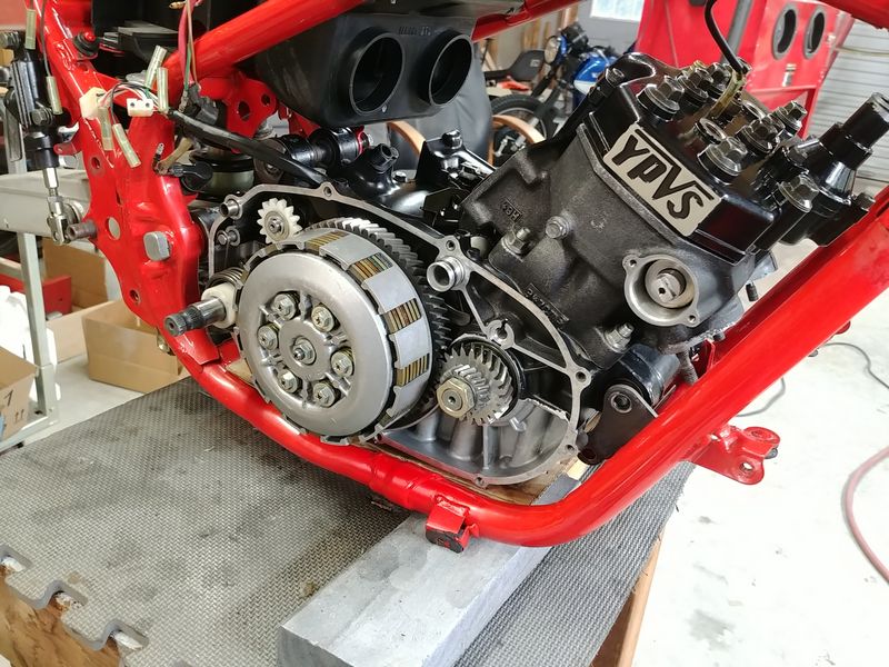 RZ350 engine rebuild2 National Superbike